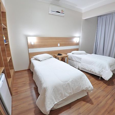 Turis Hotel パソ・フンド エクステリア 写真